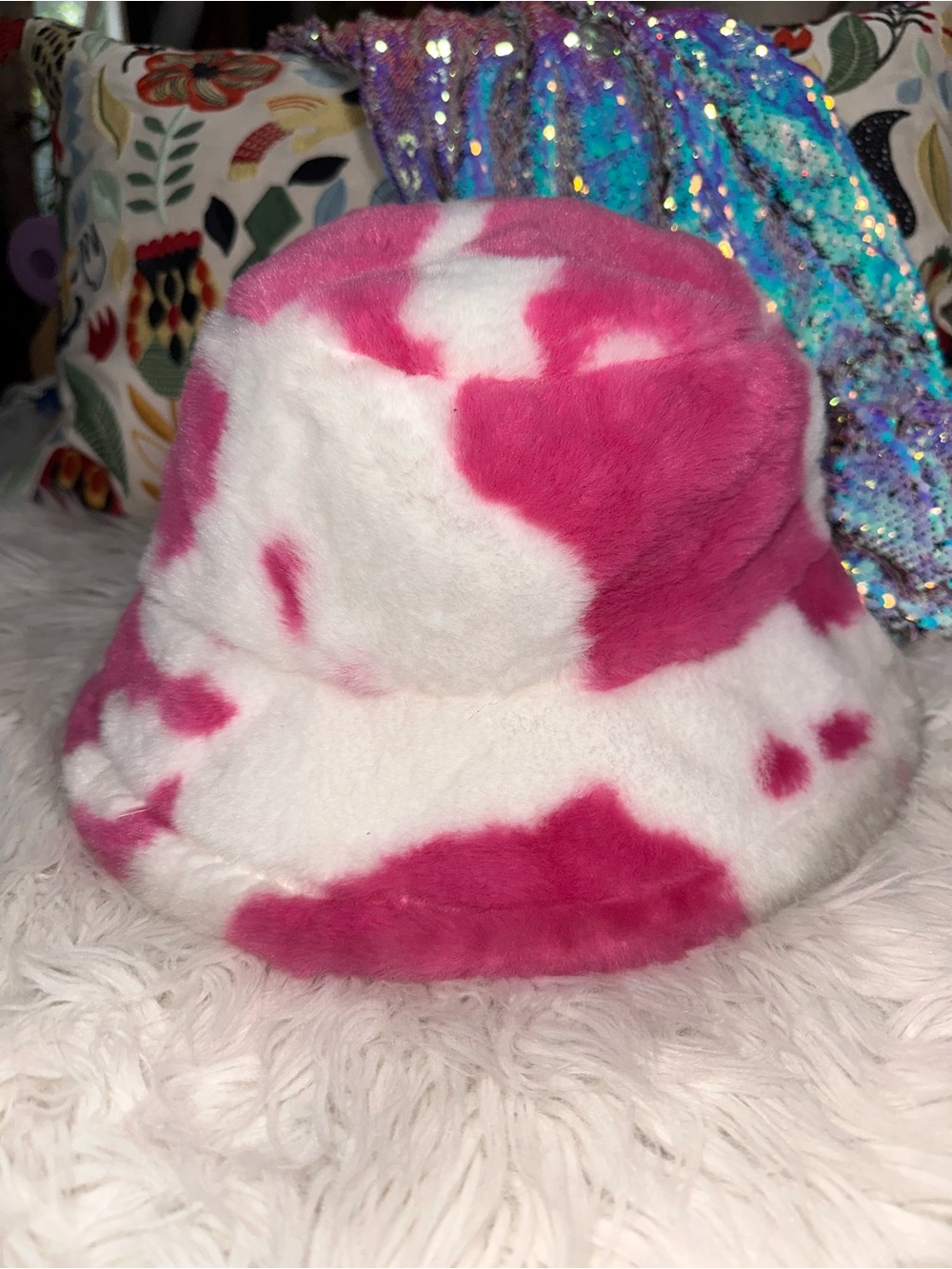 UO • Fluffy Pink Cow Print Bucket Hat